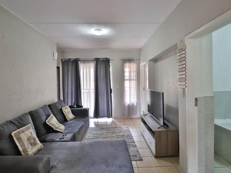 A Specious 2Bedroom 2Bath Apartment for Sale - Photo 6