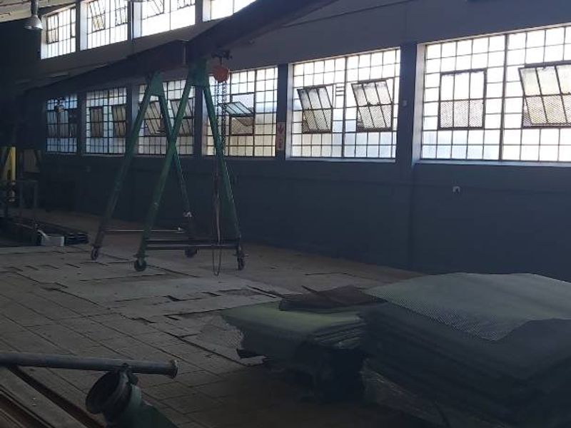 Manufacturing facility to let in North End. - Photo 6