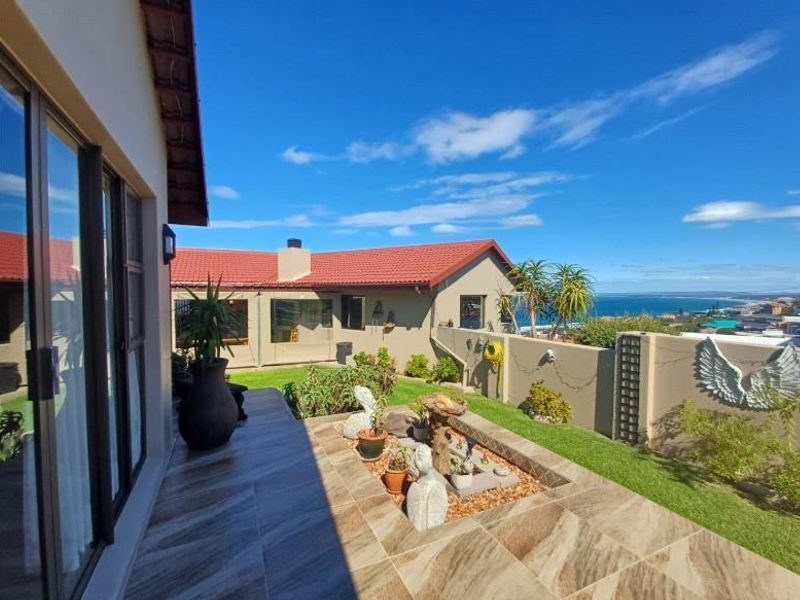 3 Bedroom House for Sale in Dana Bay - Photo 2