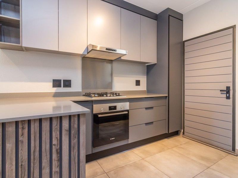 Secure estate living modern three bedroom home with quality finishes - Photo 10