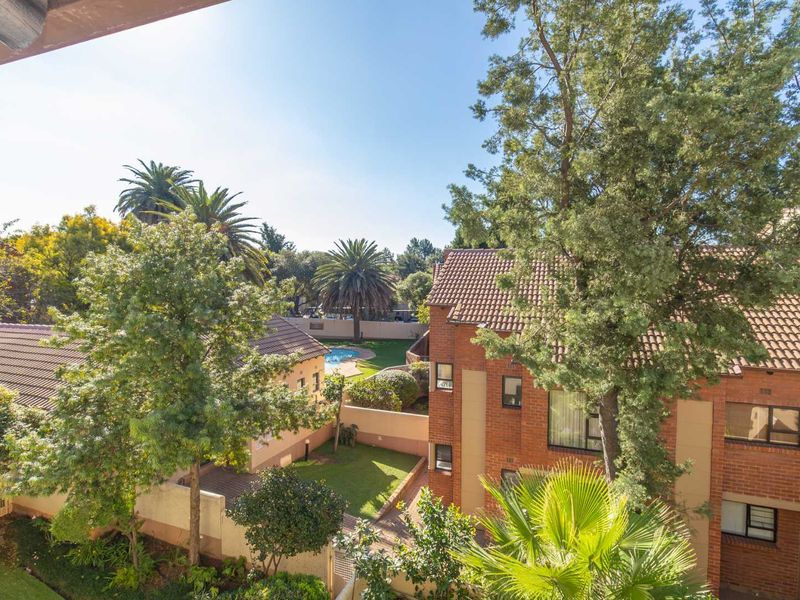 Cozy 3 Bedroom / Large Loft, 2 Bathroom Apartment - Photo 5