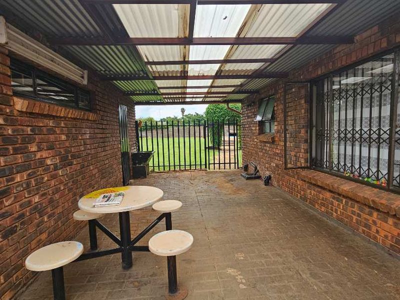 3 bedroom house in Karenpark - Photo 9