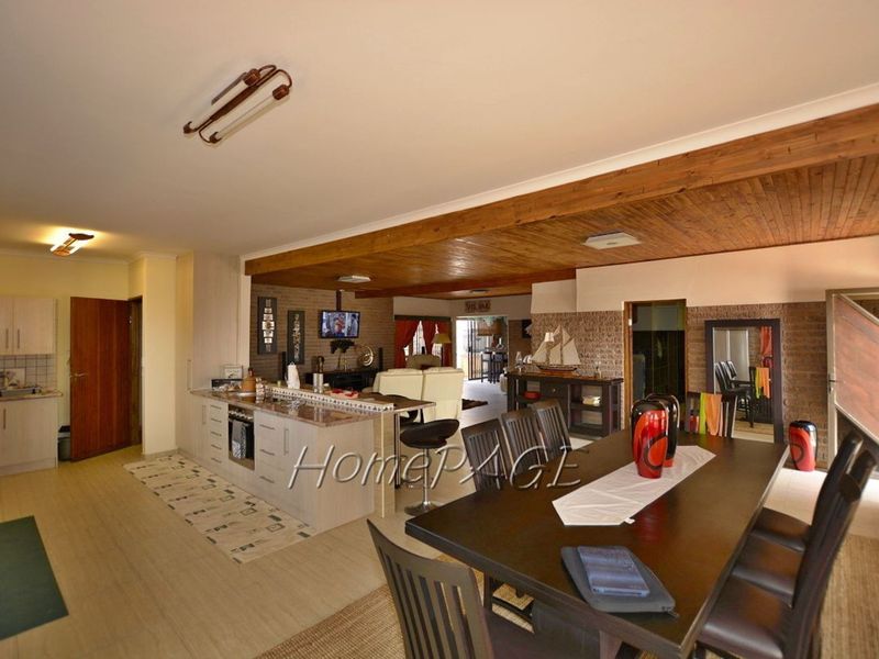 Ext 10, Henties Bay:  Low Maintenance Home with Flat is for Sale - Photo 4