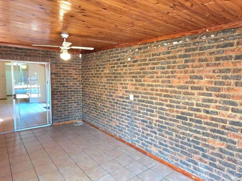 Townhouse at Eldoret Park - Photo 8