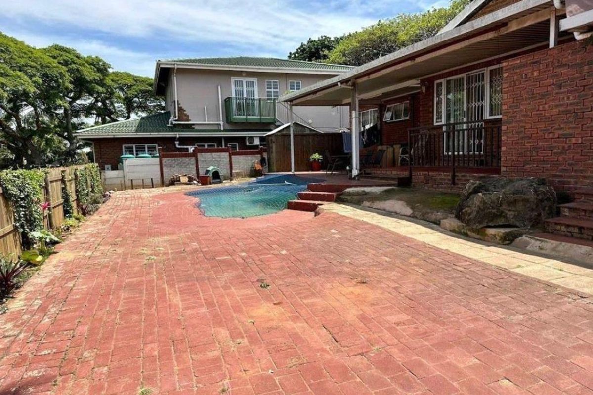 4 bedroom low maintenance home for sale in Sunningdale - Photo 5