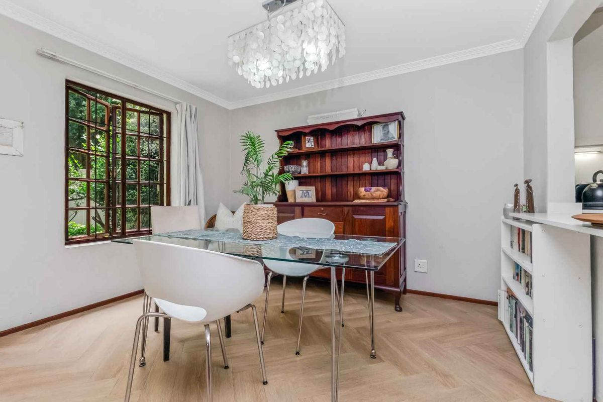 A DUPLEX SANCTUARY IN THE TREETOPS — LIVING IN LOVELY LONEHILL WILL LEAVE YOU IN ABSOLOUTE AWE - Photo 4