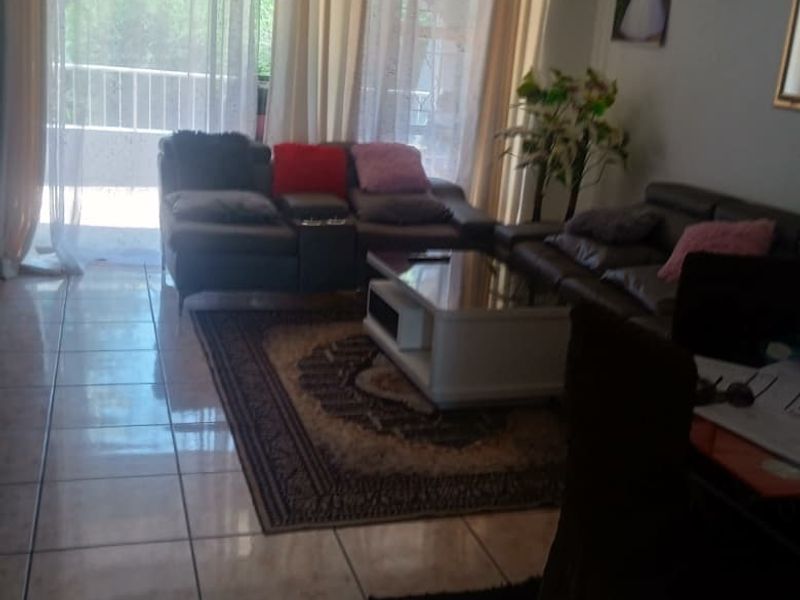 Secure 2 Bedroom Apartment for Sale in Florida - Photo 4