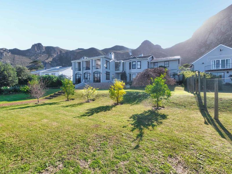 LARGE RESIDENTIAL HOME IN HERMANUS - Photo 7