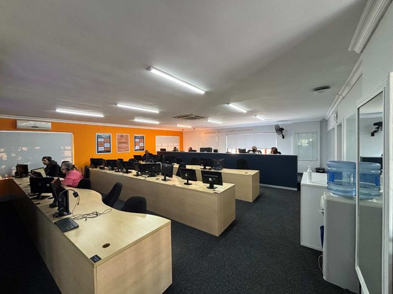 Standalone Commercial Building To Let | Secure Business Park | Old Main Road | ±563m2 - Photo 4