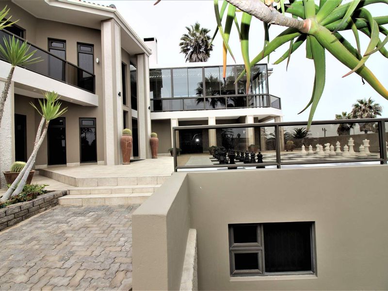 LUXURY SEA VIEW HOUSE FOR SALE IN CUL DE SAC - CENTRAL SWAKOPMUND - Photo 4