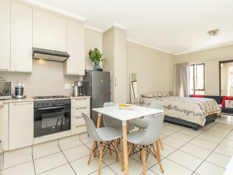 Studio Apartment for Lifestyle and Value - Photo 3