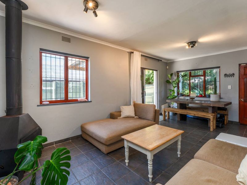 3 Bedroom, 2.5 Bathroom, Double Garage - Photo 5