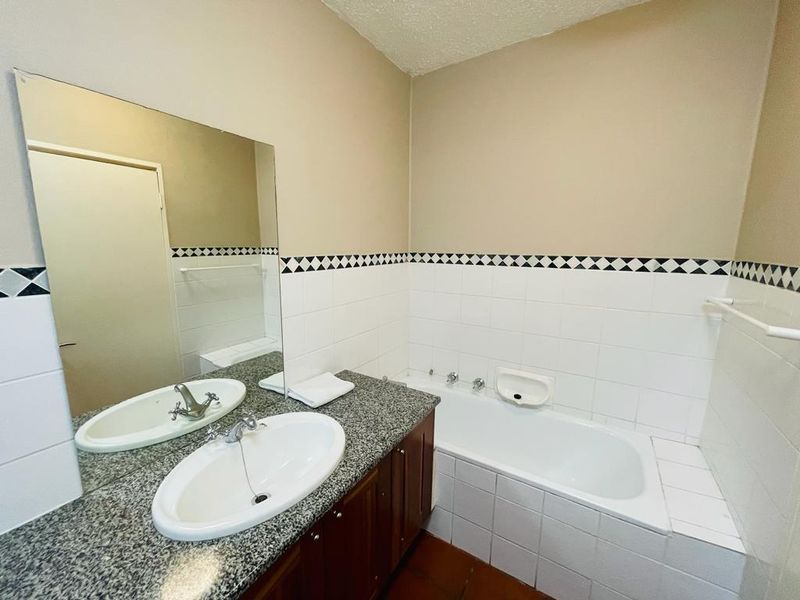 2 bedroom, 2 bathroom, Apartment for rent in Heart of Sandton - Photo 9