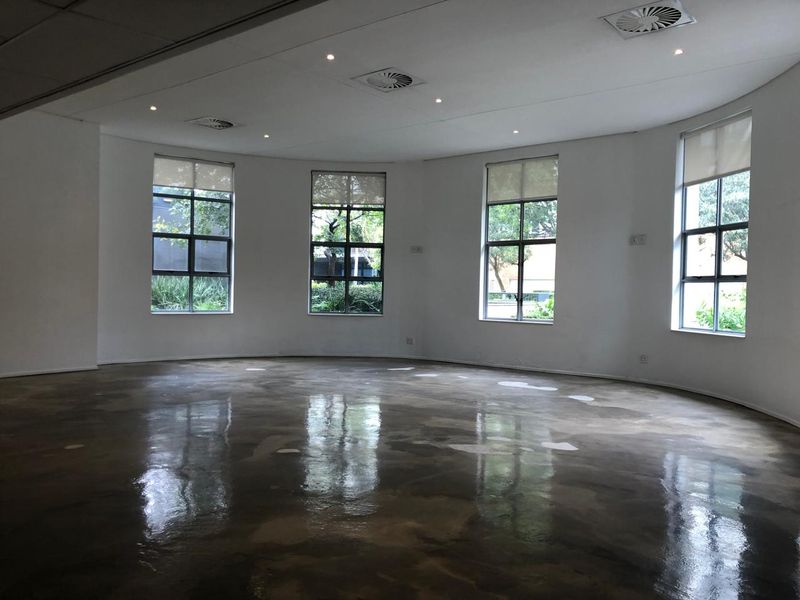 Prime Office Space Available in Sandhurst Office Park - Photo 9