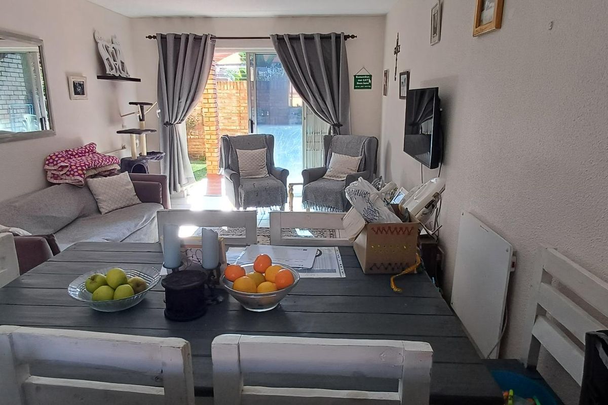 Ground floor PLUS private garden - Photo 4