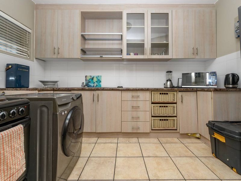 Serious Seller! A Rare Find! THREE Beds plus Garage and Parking close to Beach! - Photo 4