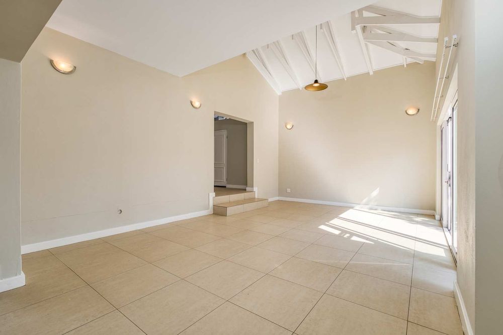 Formal lounge