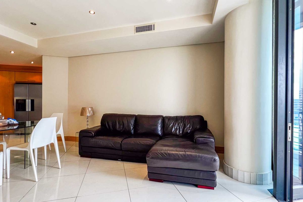 2 BEDROOM I 2.5 BATHROOM APARTMENT - Photo 2