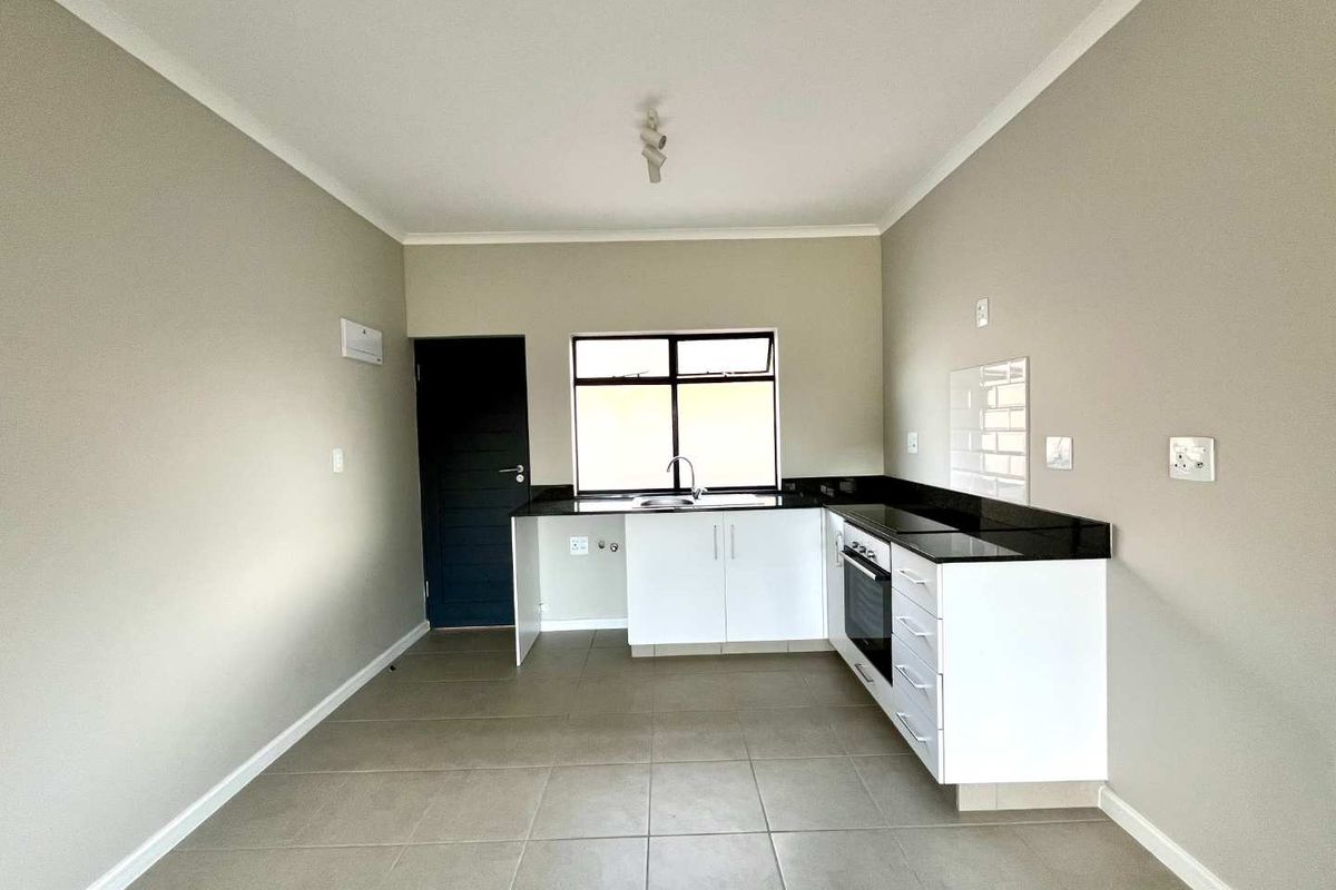 Brand New First Floor Apartment with Scenic Views! - Photo 4