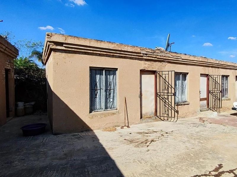 Investment property - Photo 8