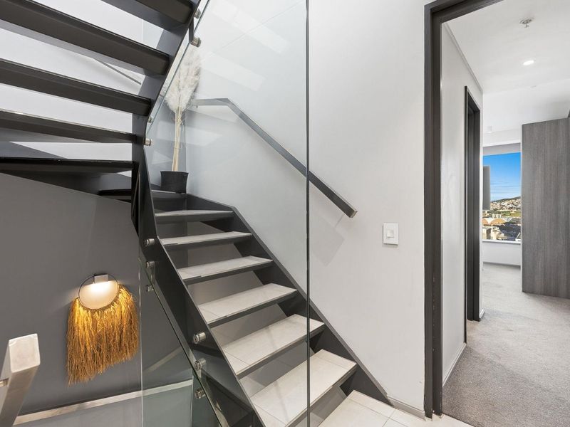 Mini-Penthouse with Private Rooftop Terrace | Fully Furnished | 117 on Strand, De Waterkant - Photo 9