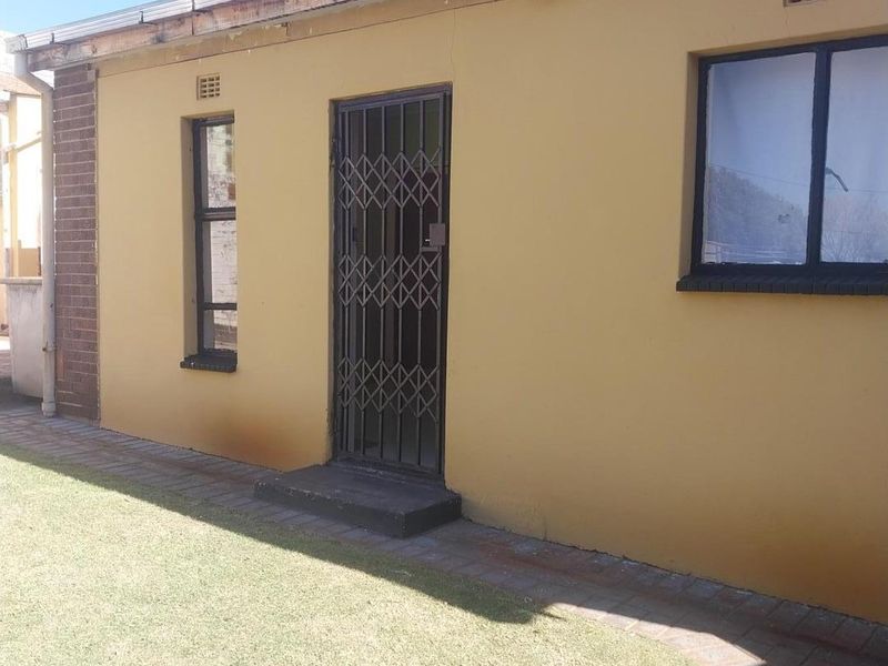 Spacious 1 Bedroom Cottage in Robertsham. - Photo 3