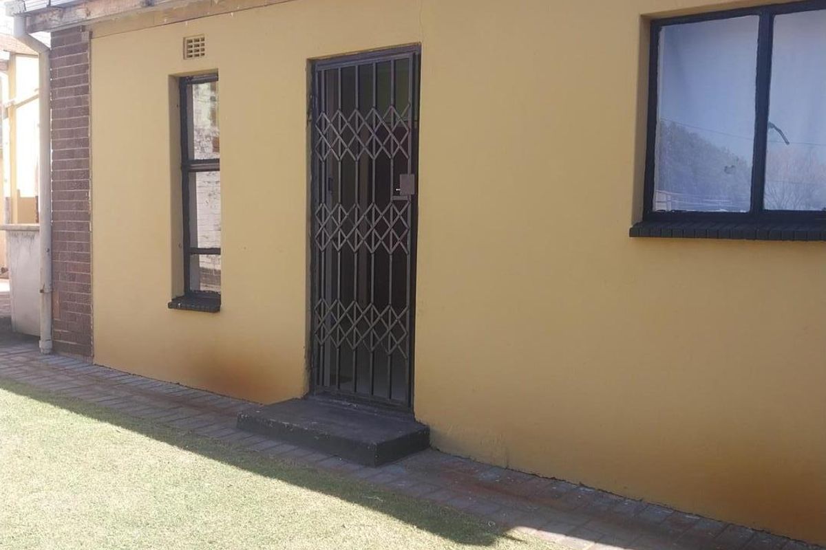 Spacious 1 Bedroom Cottage in Robertsham. - Photo 3