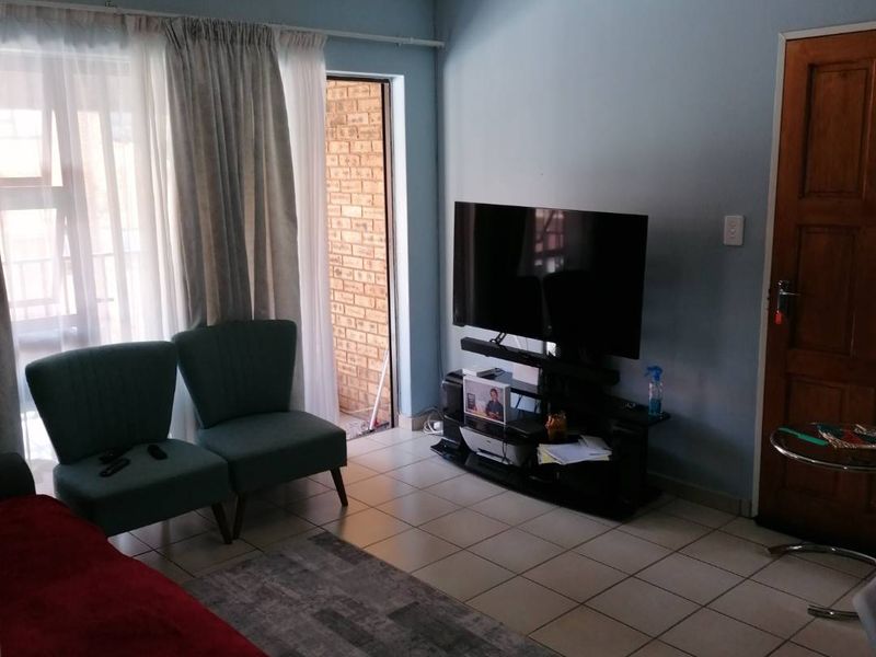 2 Bed, 1 Bath Apartment to rent - Photo 5
