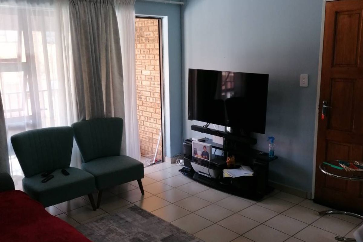2 Bed, 1 Bath Apartment to rent - Photo 5