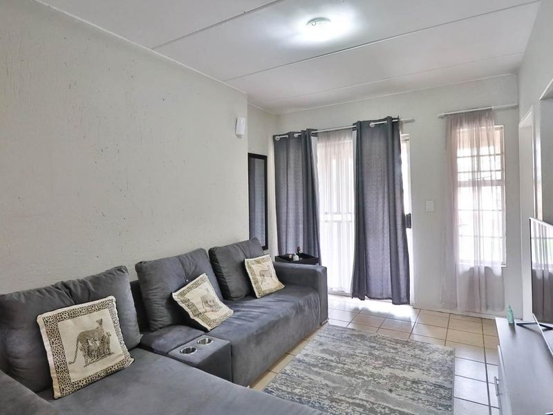 A Specious 2Bedroom 2Bath Apartment for Sale - Photo 7
