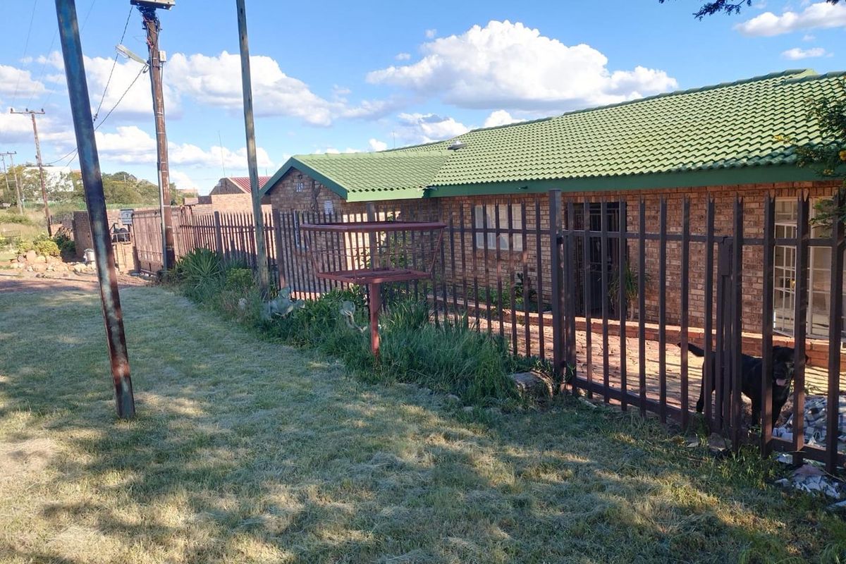 3 BEDROOM HOME FOR SALE IN VAALOEWER!!! - Photo 2