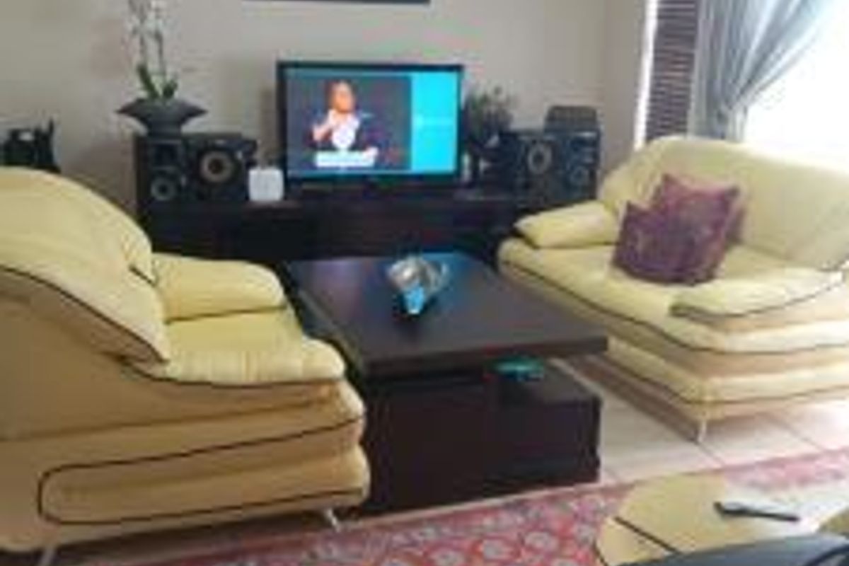 Ground Floor Apartment for Sale - Photo 4