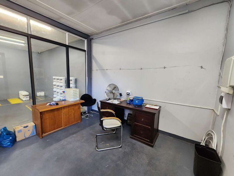 Prime Mixed Use Commercial Investment on Steve Biko Road – High Exposure Retail & Office Hub - Photo 5