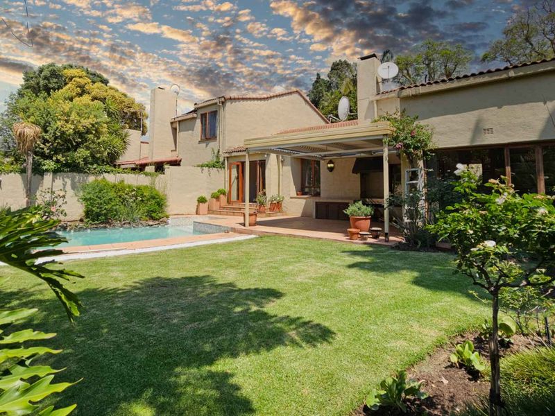 Sandton 3 bedroom Townhouse with Private Garden and Private Swimming Pool - Photo 2