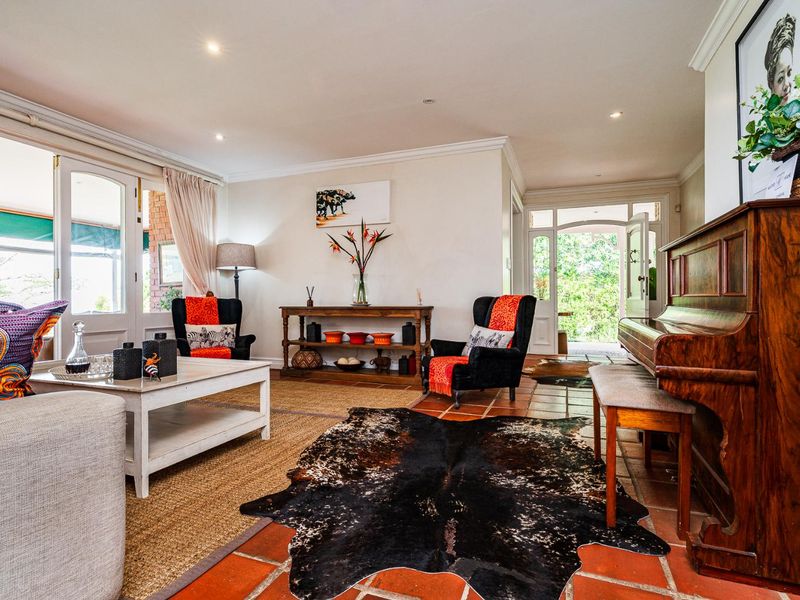 EXCEPTIONAL KLOOF COLONIAL HOME WITH ESTABLISHED GUEST HOUSE OPPORTUNITY - Photo 7
