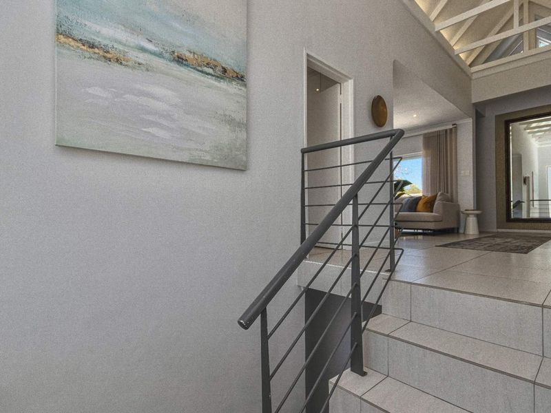 Elegant Double-Storey Home With Pool, Rooftop Deck & Luxury Finishes - Photo 2