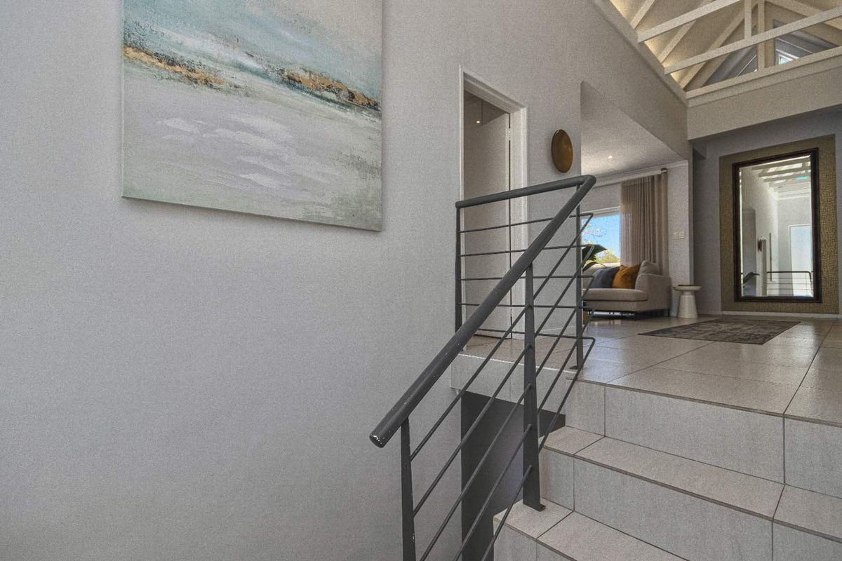 Elegant Double-Storey Home With Pool, Rooftop Deck & Luxury Finishes - Photo 2