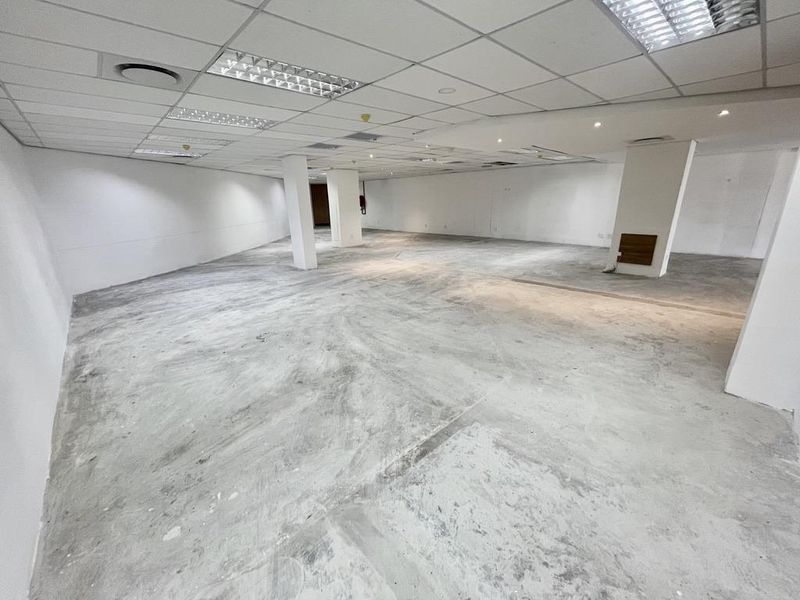 Premium Retail Space To Let – Sunningdale Centre - Photo 4
