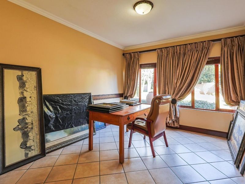 Stunning Fully Furnished Family Home in Silver Lakes Golf and Wildlife Estate – For Rent! - Photo 8