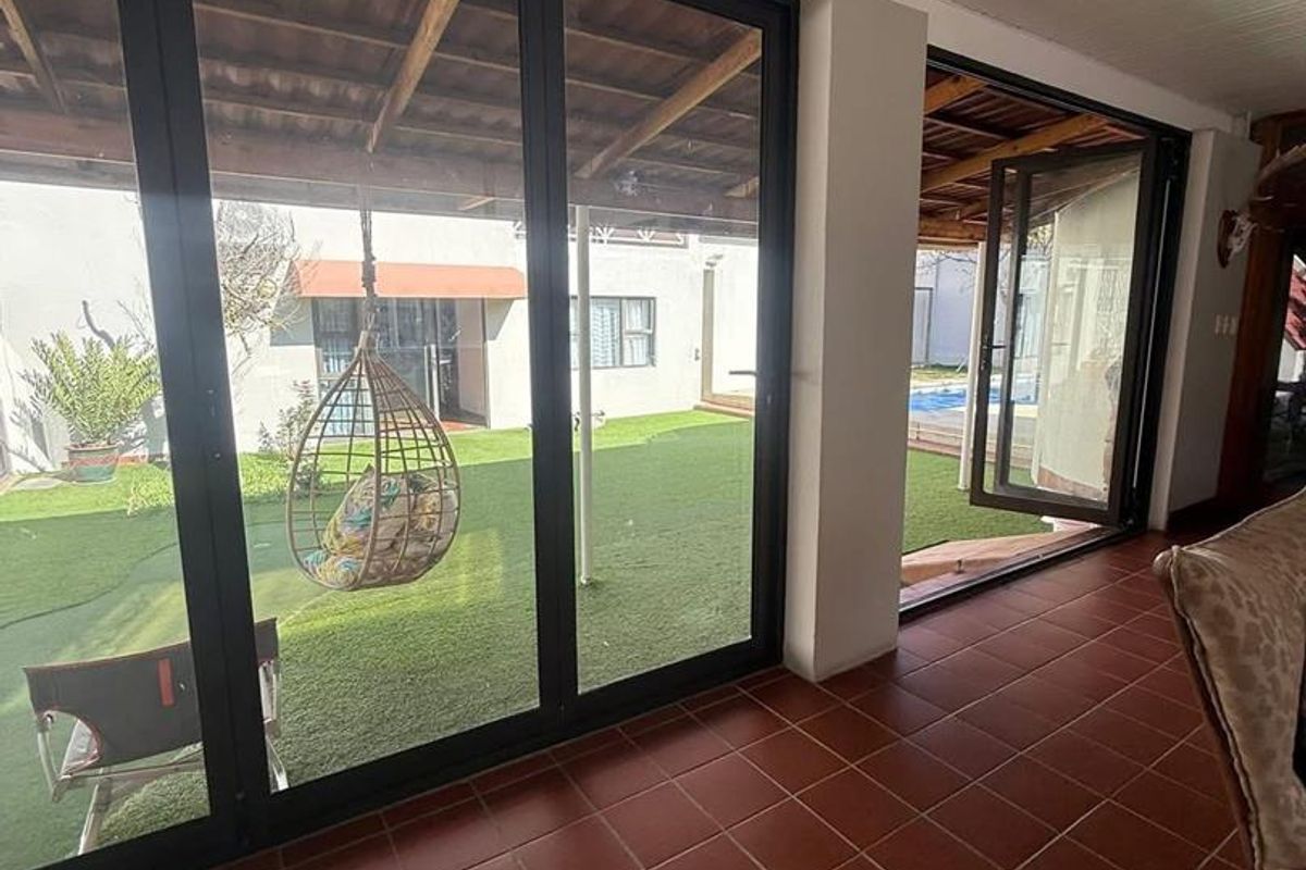 Beautiful freestanding house for sale in Ludwigsdorf - Photo 2