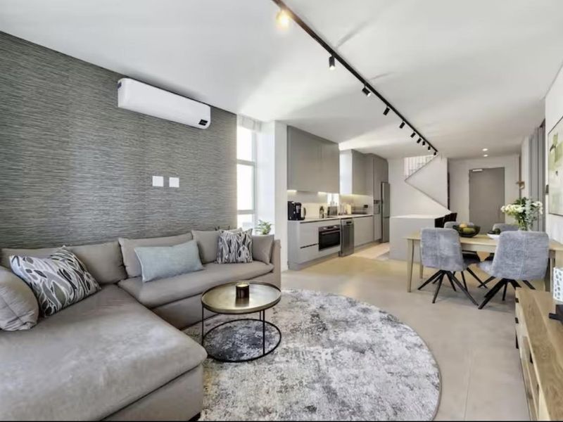Luxury Green Point Penthouse - Photo 4