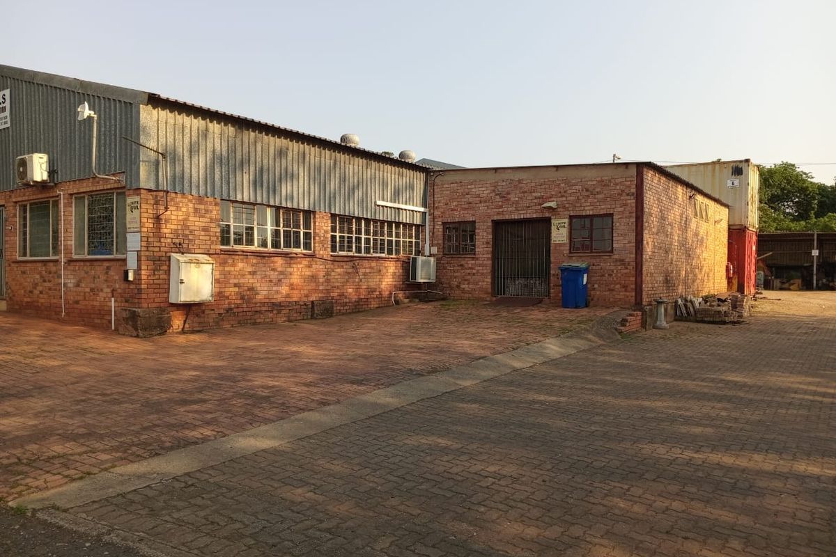 Power Up Your Business in This Versatile Industrial Gem! (SOLE MANDATE) - Photo 2