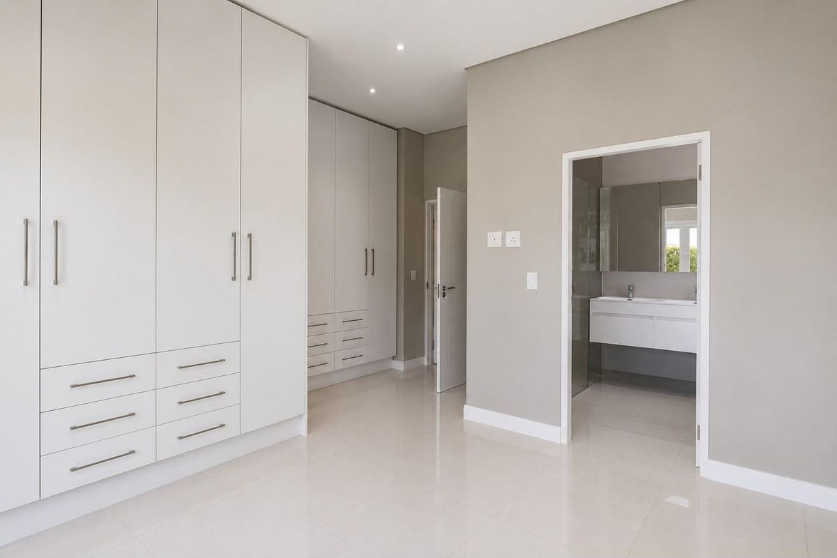 Modern Three-Bedroom Family Home in a Serene Setting Available for Rent in Val de Vie Estate - Photo 4