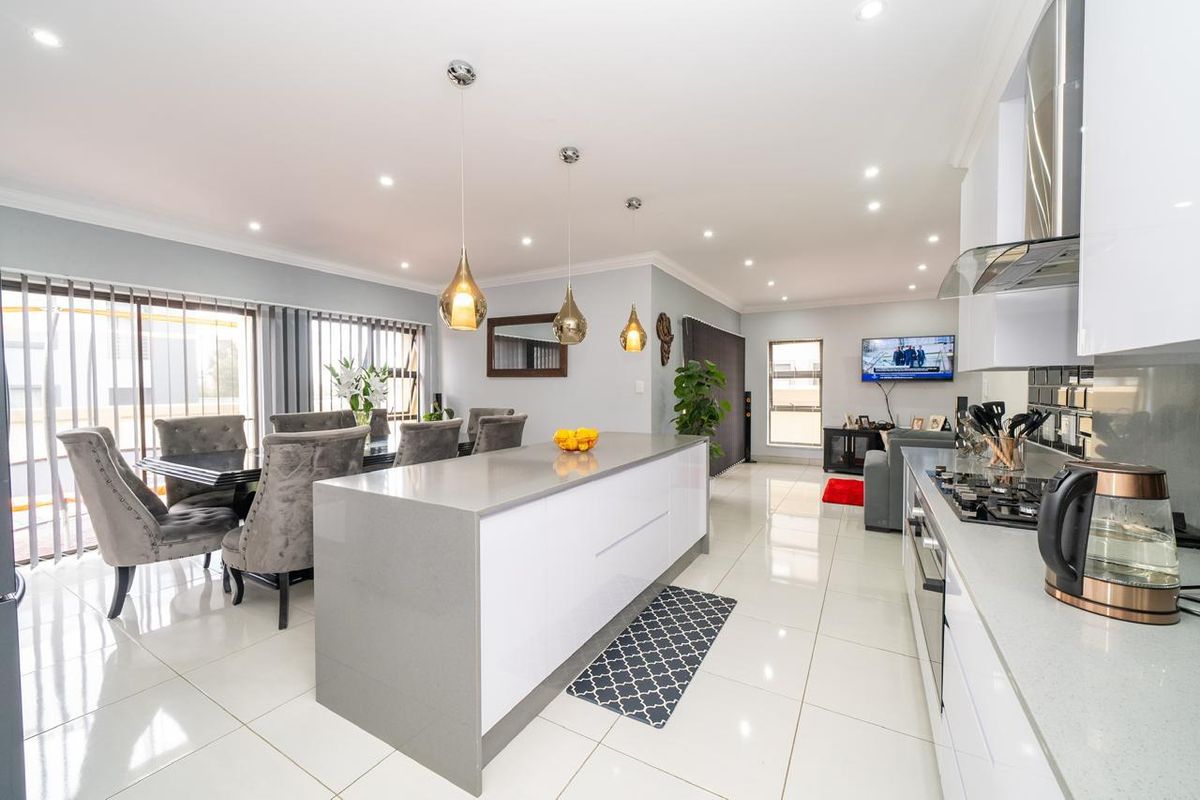 4 bedroom home for sale in helderwyk estate - Photo 5