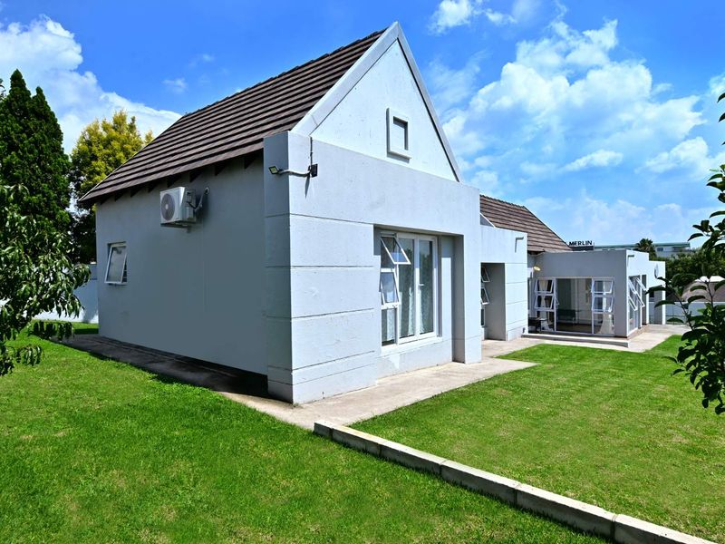 Charming 3 Bedroom Home in Excellent Estate - Photo 4