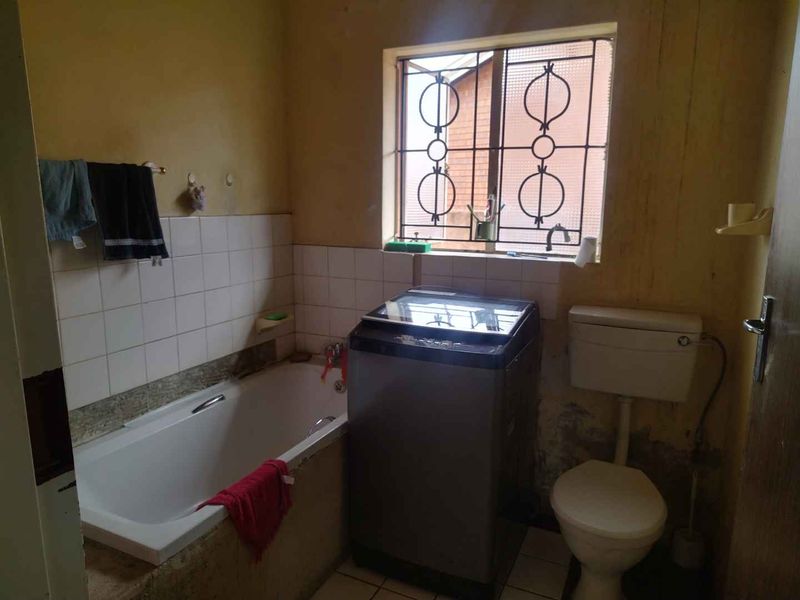 2 bedrooms house for sale in Mabopane M - Photo 9