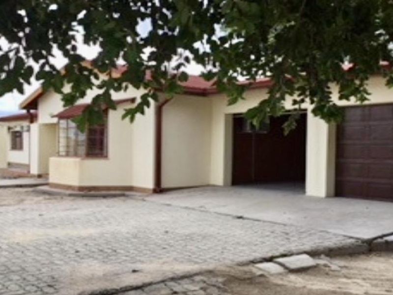 FOR SALE: 4 bedrooms house for sale in Helao Nafidi, Oshikango, Selling price N$N$950,000 cost excluded, Erf size 1200 m2 - Photo 2