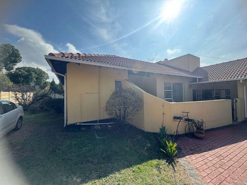Spacious Family Home For Sale - Photo 2