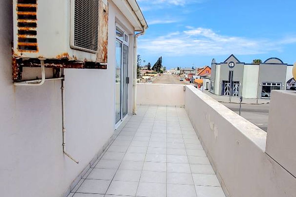 Spacious Apartment For Sale in Central Swakopmund - Photo 4