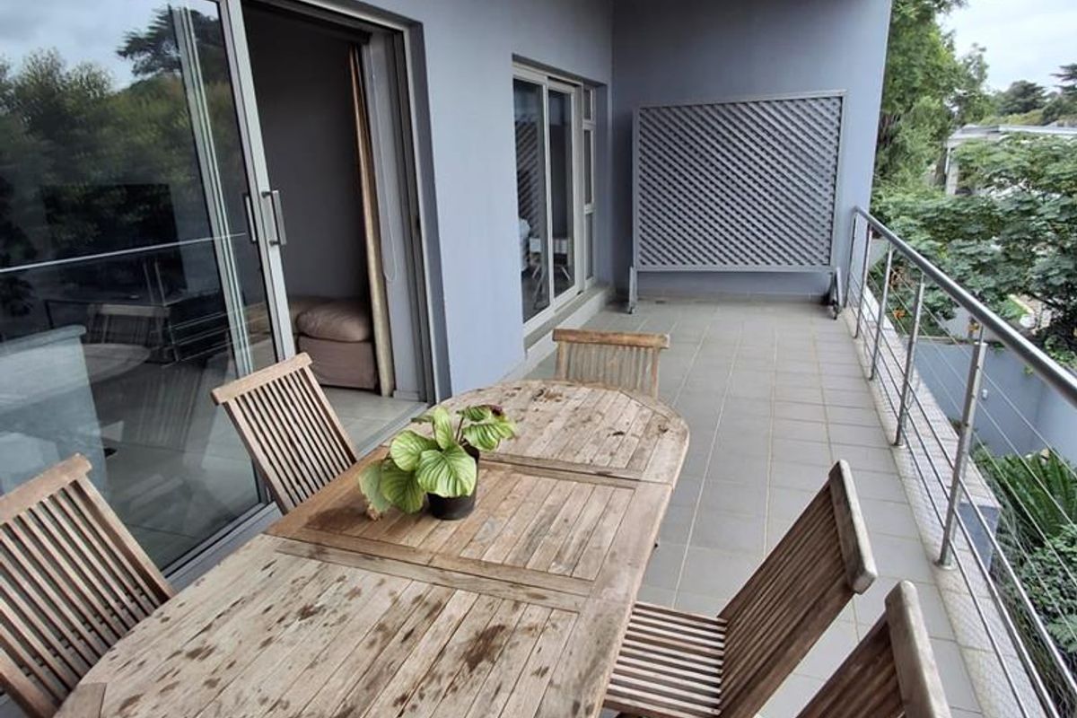 A GORGEOUS THREE BEDROOM FURNISHED APARTMENT - Photo 5